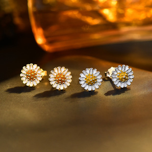 Sweet & Cute Elegant 925 Sterling Silver Cubic Zirconia Floral Motif Earrings