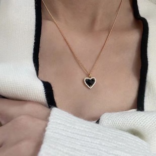 French Style Elegant Alloy Cubic Zirconia Heart Motif Pendant Necklace