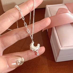 Light Luxury Exquisite Elegant Alloy Cubic Zirconia Bezel-Set Pendant Necklace