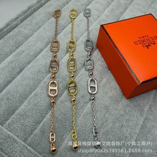 Light Luxury Minimalist Versatile Niche Alloy Stackable Bracelet, Gift-Ready