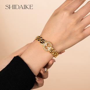 Light Luxury Alloy Heart Motif Women's Bracelet, Best Seller
